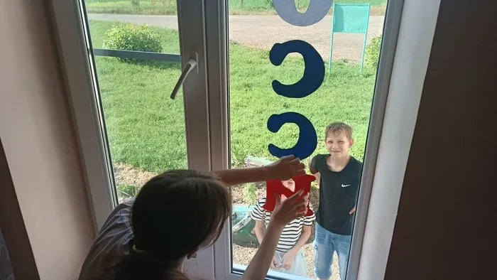 1781103382406
