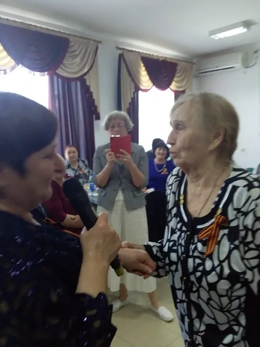 de445509-6b20-41c2-9547-9447e9c3f493