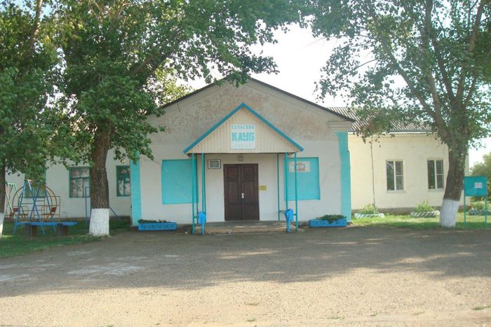 Здание сельского клуба  хутора Нового